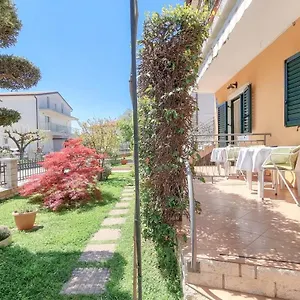 Alma One Apartment
