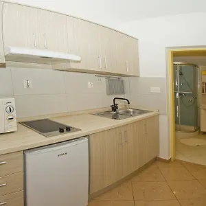 Tomato 1 Apartment